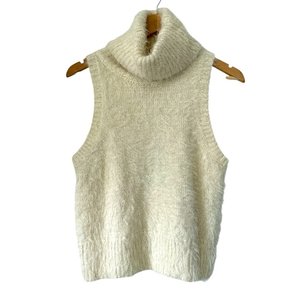 NWT Show Me Your Mumu Fuzzy Cream Knit Fauna Tank Turtleneck Sleeveless Sweater - Picture 4 of 13